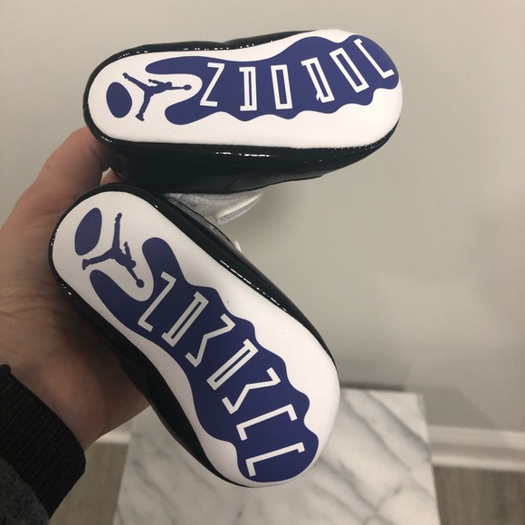 Baby Jordan shoes - Picture 3 of 3